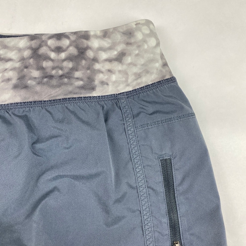 Lululemon Shorts Women's Size 4 - All Sport Running Gray - Picture 3 of 14